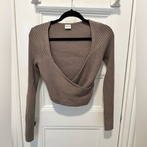 Like new Abercrombie wrap sweater